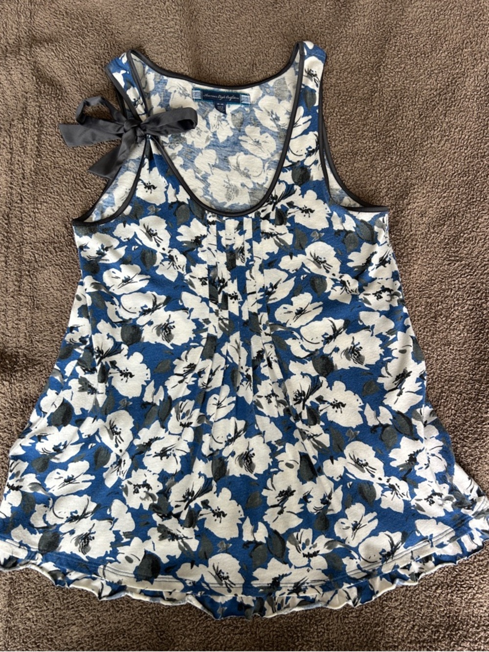 American Eagle Outfitters Blue and White Floral Tie-Shoulder Tank